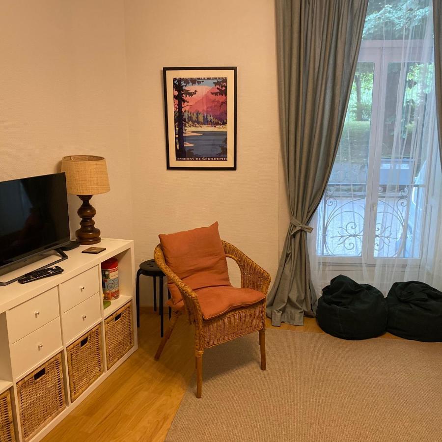 Newly Renovated Ground Floor Apartment Close To Thermes Bagnères-de-Luchon エクステリア 写真